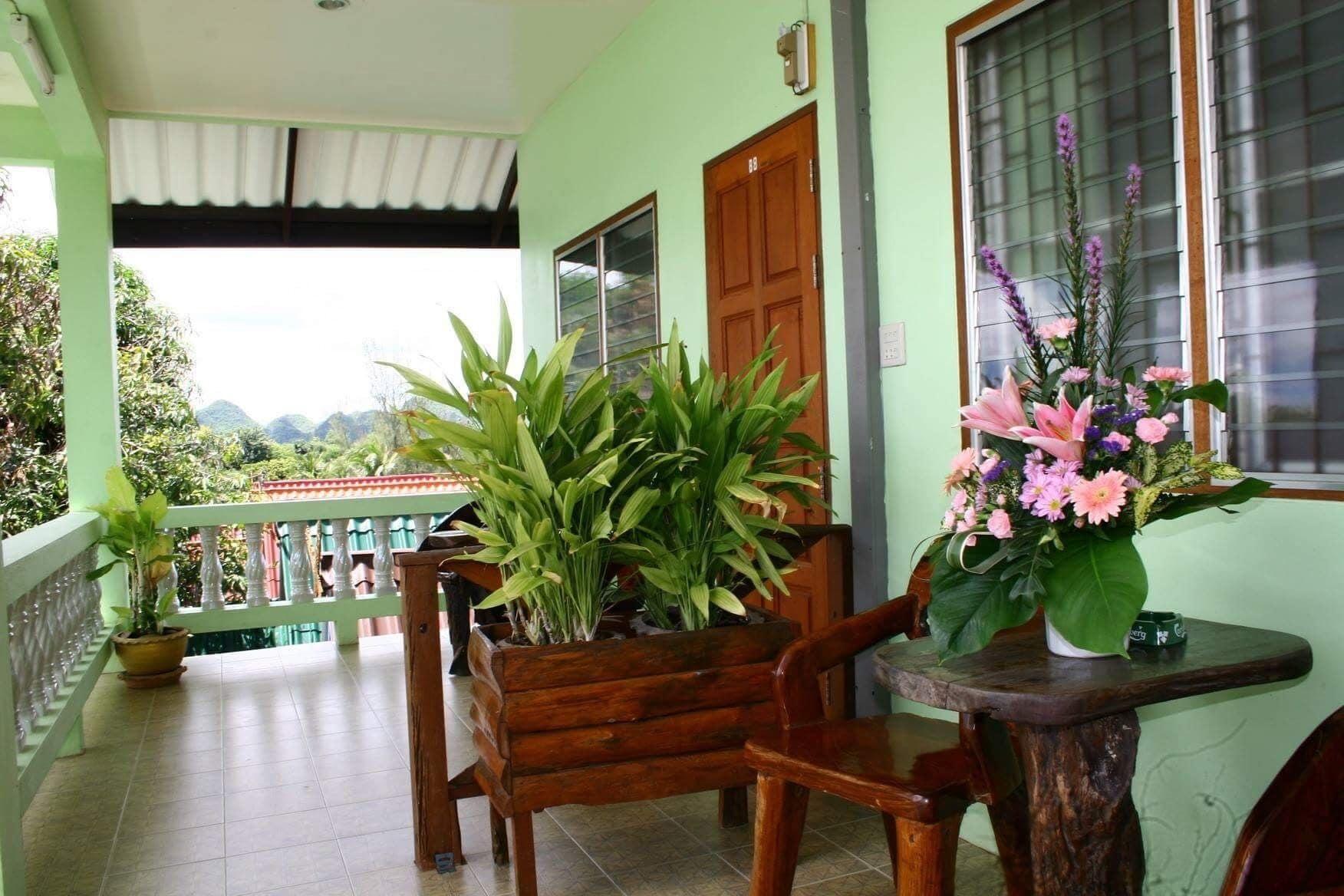 Pongphen Guesthouse - Sha Plus Certified Kanchanaburi Extérieur photo