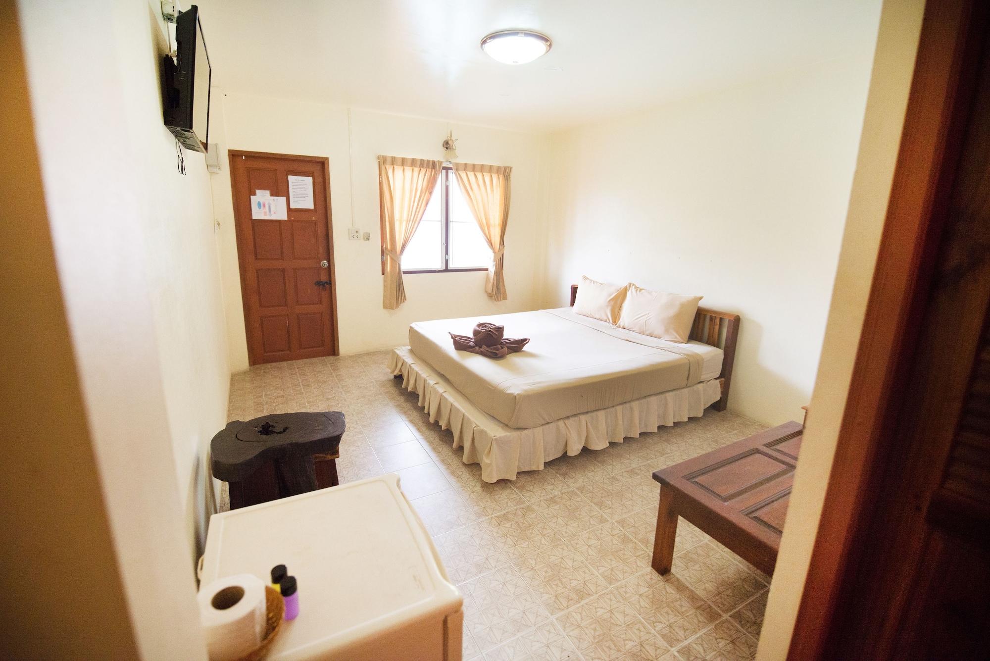 Pongphen Guesthouse - Sha Plus Certified Kanchanaburi Extérieur photo