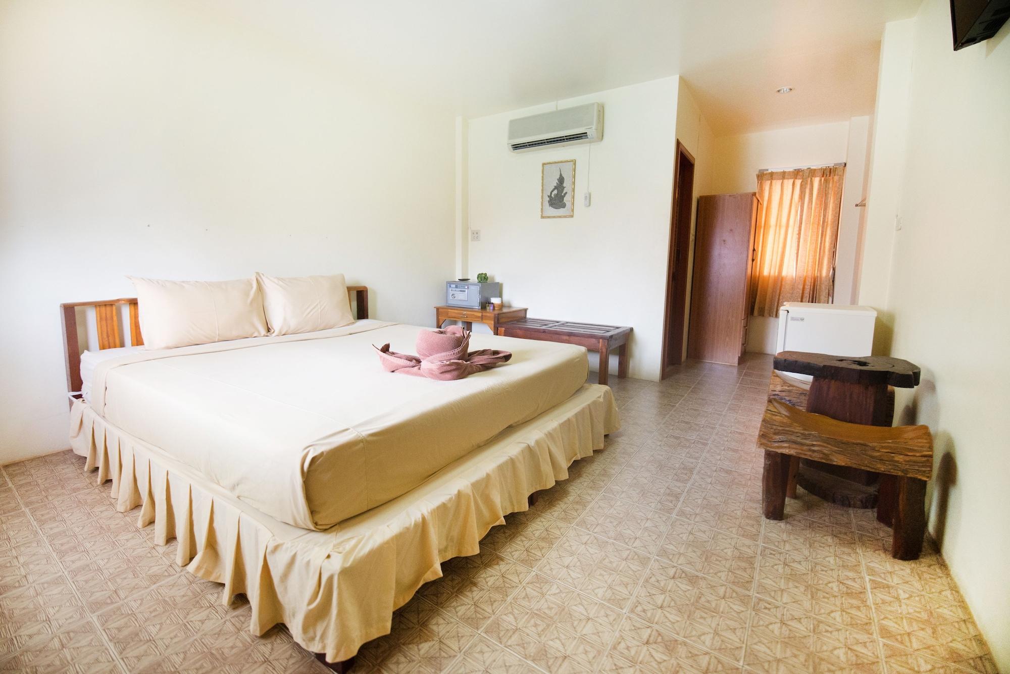 Pongphen Guesthouse - Sha Plus Certified Kanchanaburi Extérieur photo