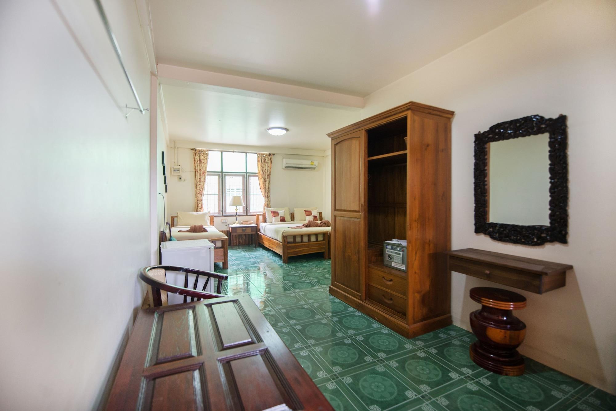 Pongphen Guesthouse - Sha Plus Certified Kanchanaburi Extérieur photo