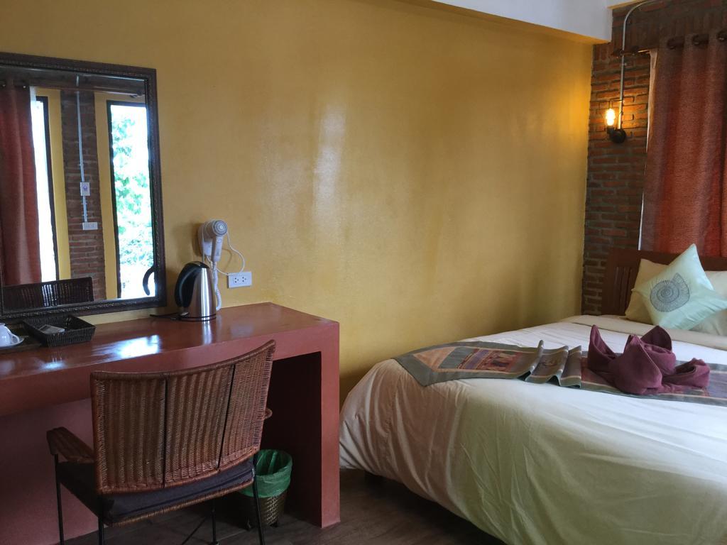 Pongphen Guesthouse - Sha Plus Certified Kanchanaburi Extérieur photo