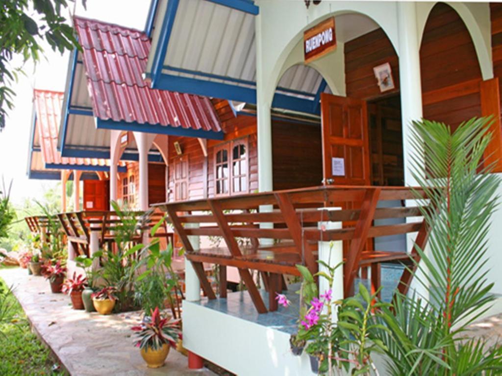 Pongphen Guesthouse - Sha Plus Certified Kanchanaburi Chambre photo